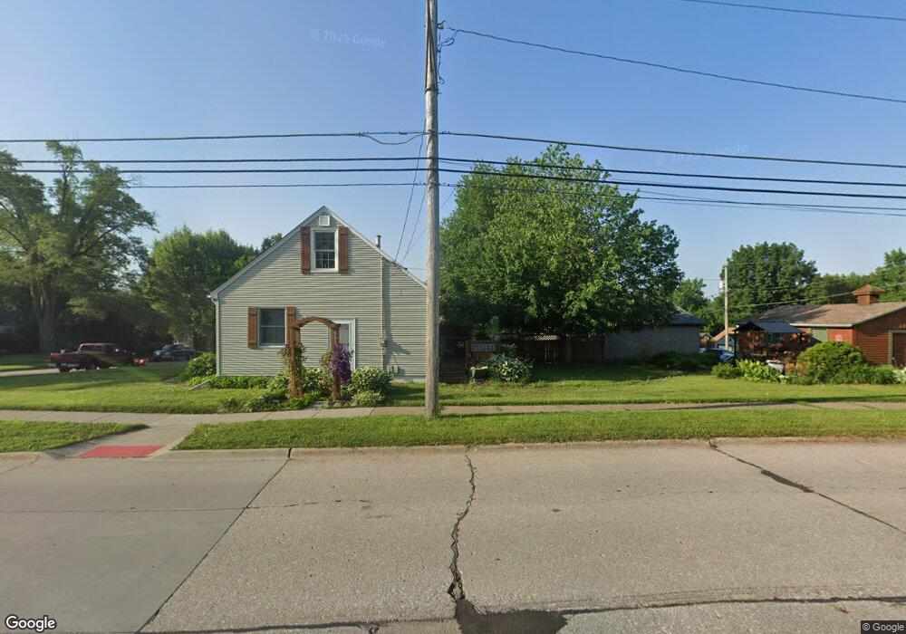 3427 N Fillmore St, Davenport, IA 52806 - photo 1
