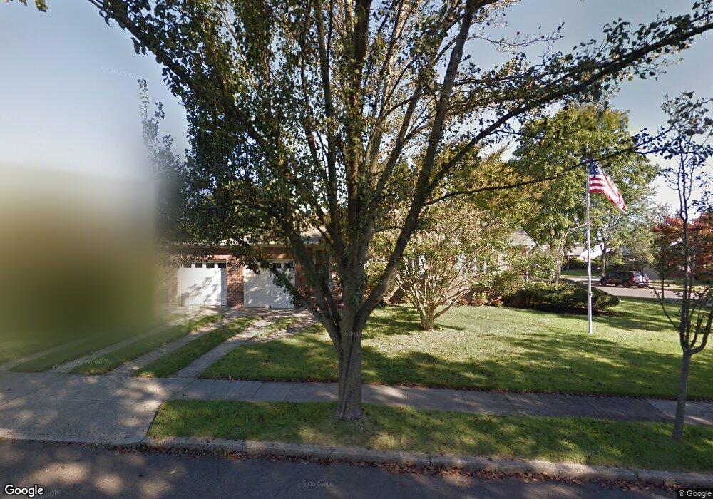 131 Elm Ln, New Hyde Park, NY 11040 - photo 1