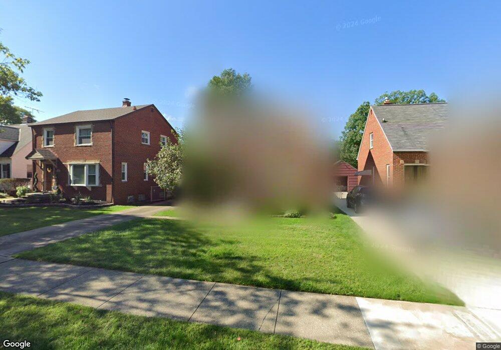 1764 Idlehurst Dr, Euclid, OH 44117 - photo 1