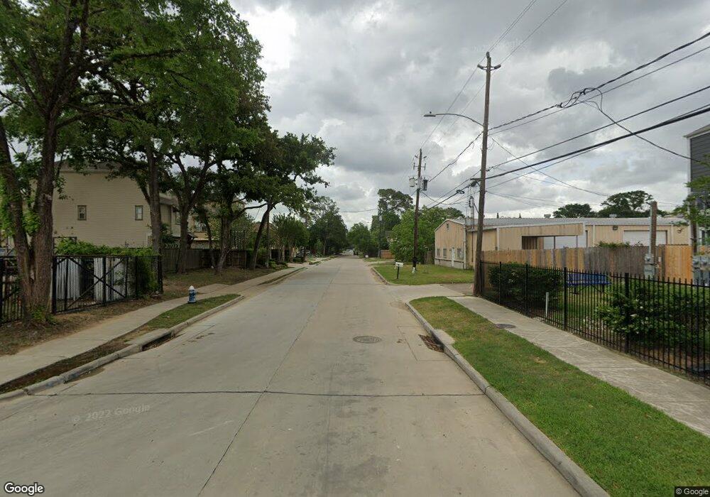 936 Fisher St unit B, Houston, TX 77018 - photo 1