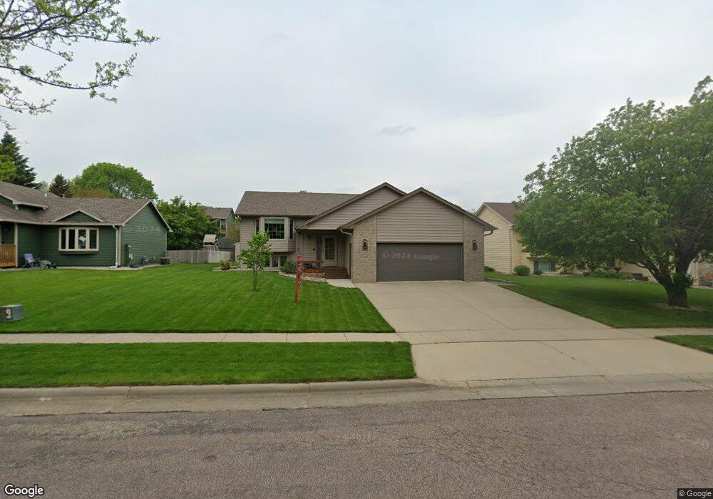 2009 S Clover Ave, Sioux Falls, SD 57110 - photo 1