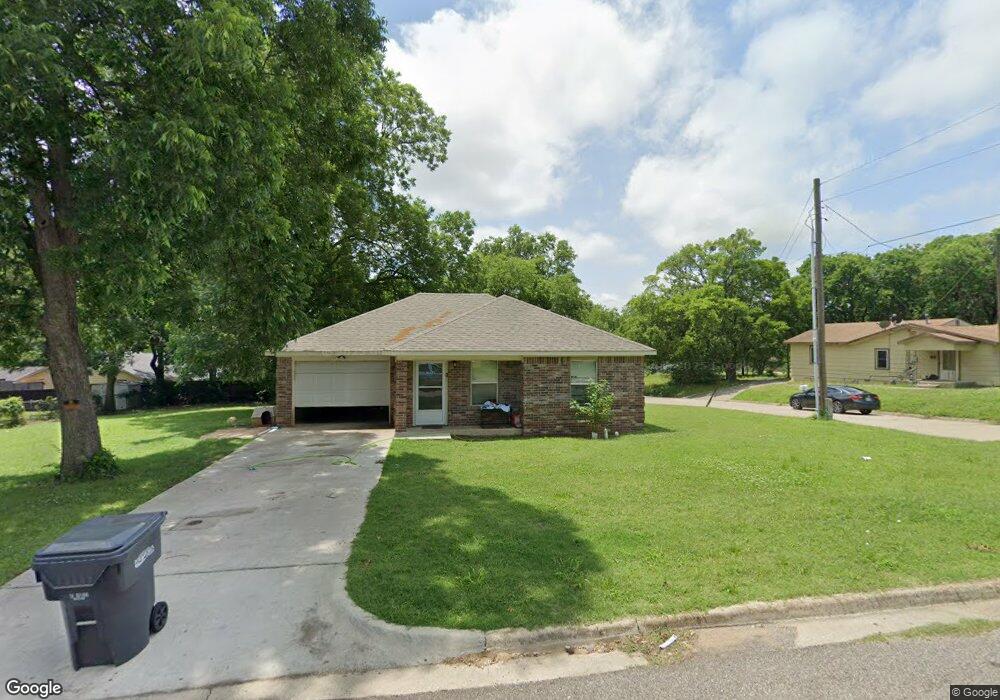 702 White St, Ardmore, OK 73401 - photo 1