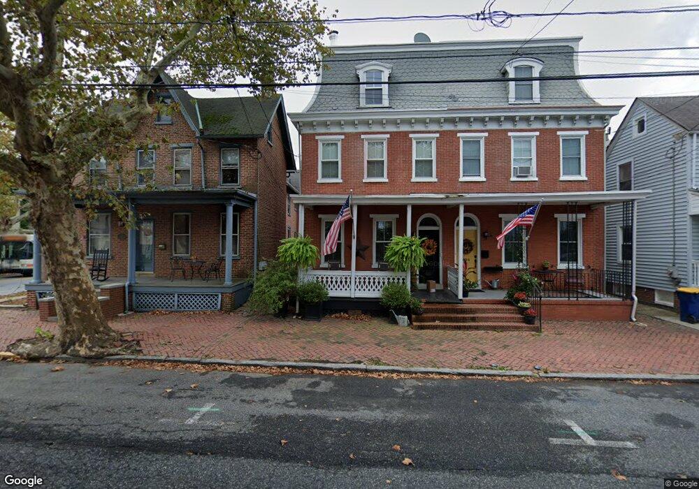 602 Delaware St, New Castle, DE 19720 - photo 1