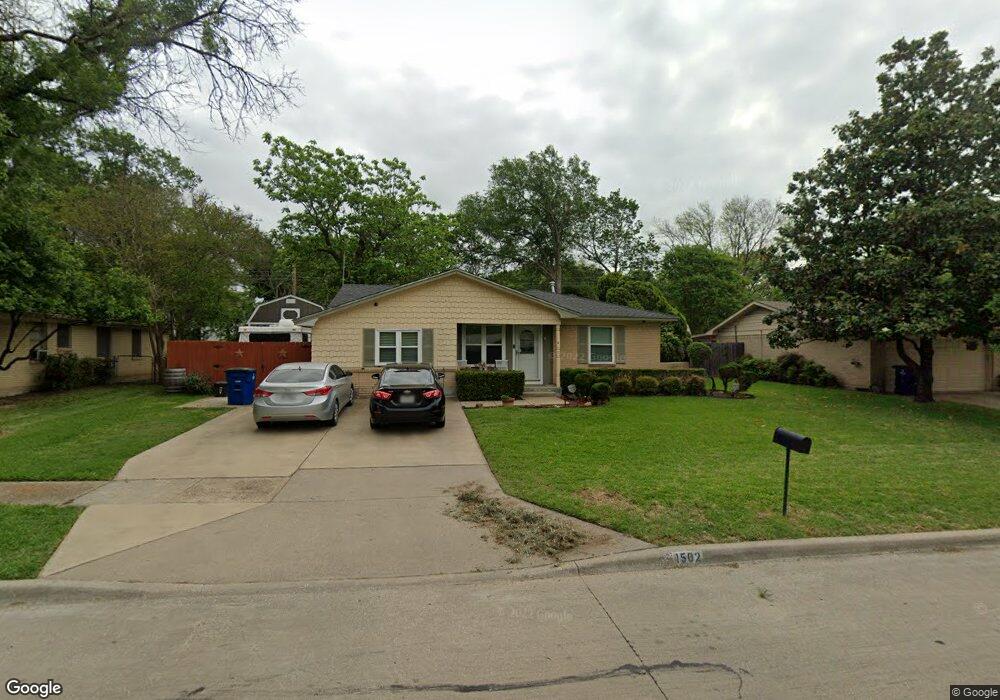 1502 Nichols St, Ennis, TX 75119 - photo 1