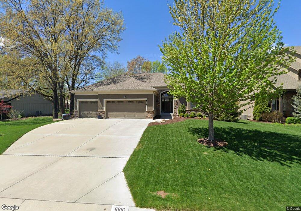 6816 Longview Rd, Shawnee, KS 66218 - photo 1