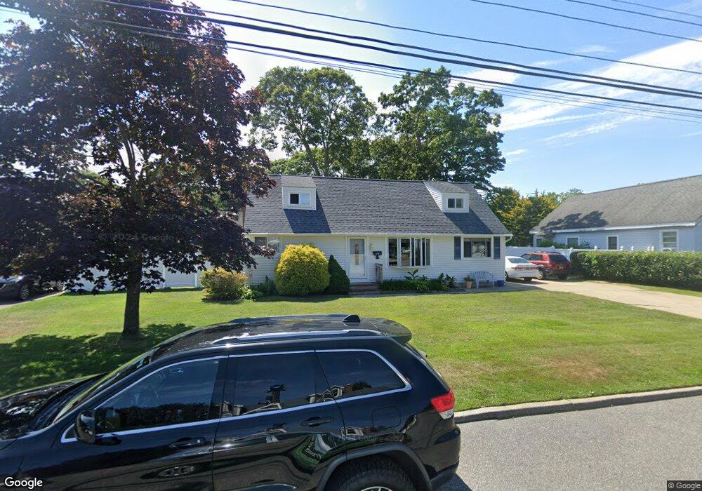 476 2nd Ave, Bayport, NY 11705 - photo 1