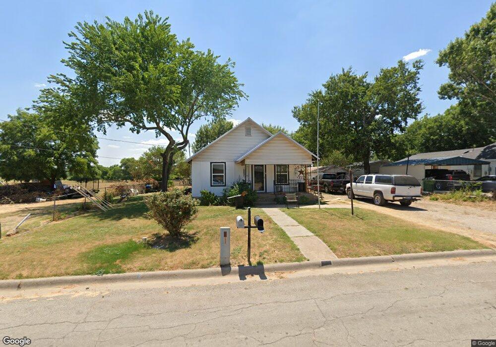 1911 Rice Ave, Gainesville, TX 76240 - photo 1