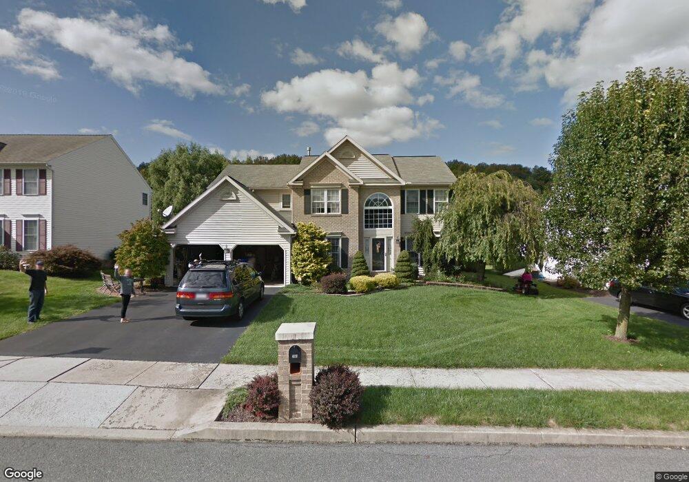 421 Wingspread Ct, Reading, PA 19606 - photo 1