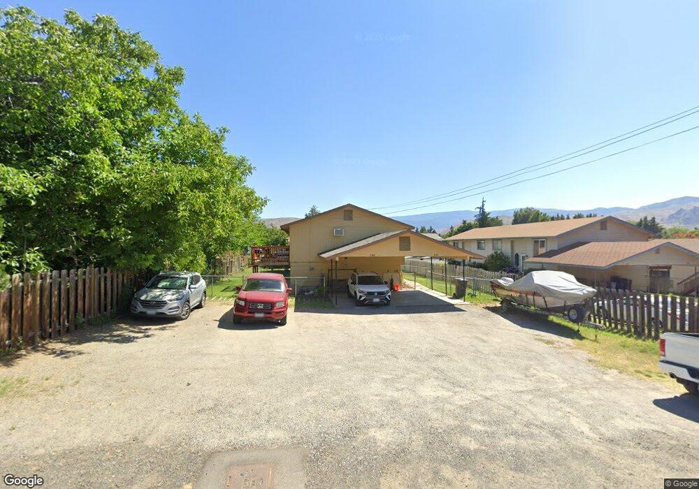 349 13th St NE, East Wenatchee, WA 98802 - photo 1