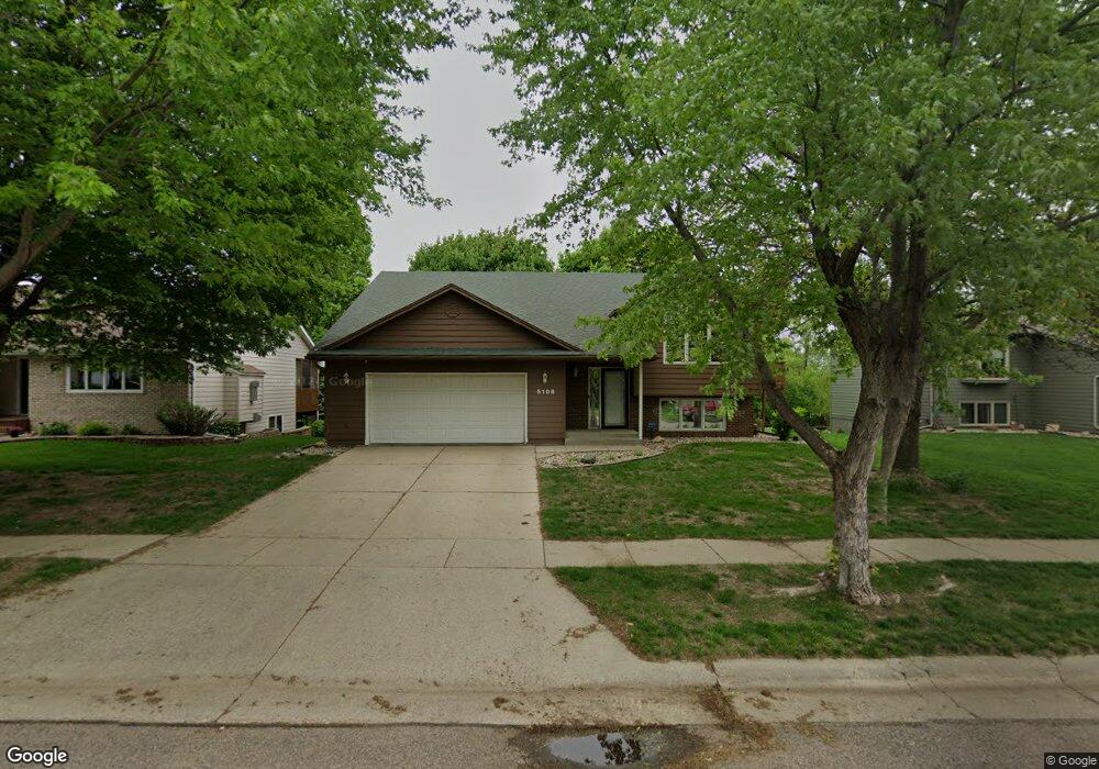 5108 E 28th St, Sioux Falls, SD 57110 - photo 1