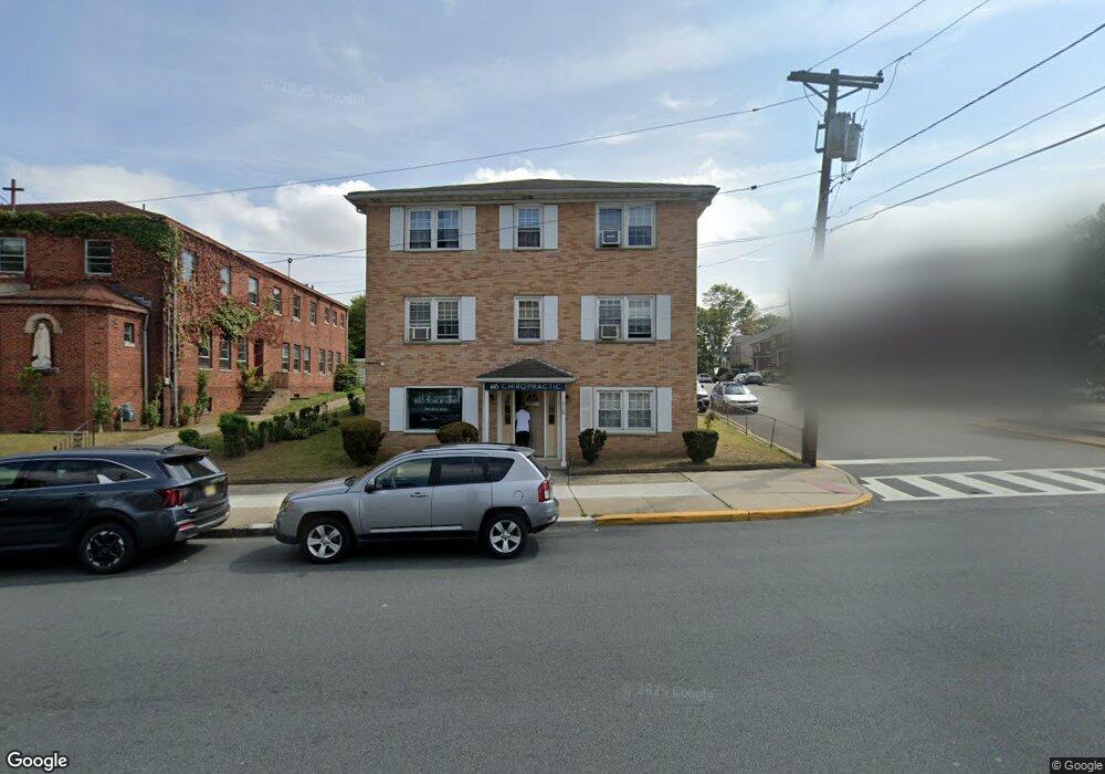 518 Ridge Rd unit 3rd Floor, Lyndhurst, NJ 07071 - photo 1