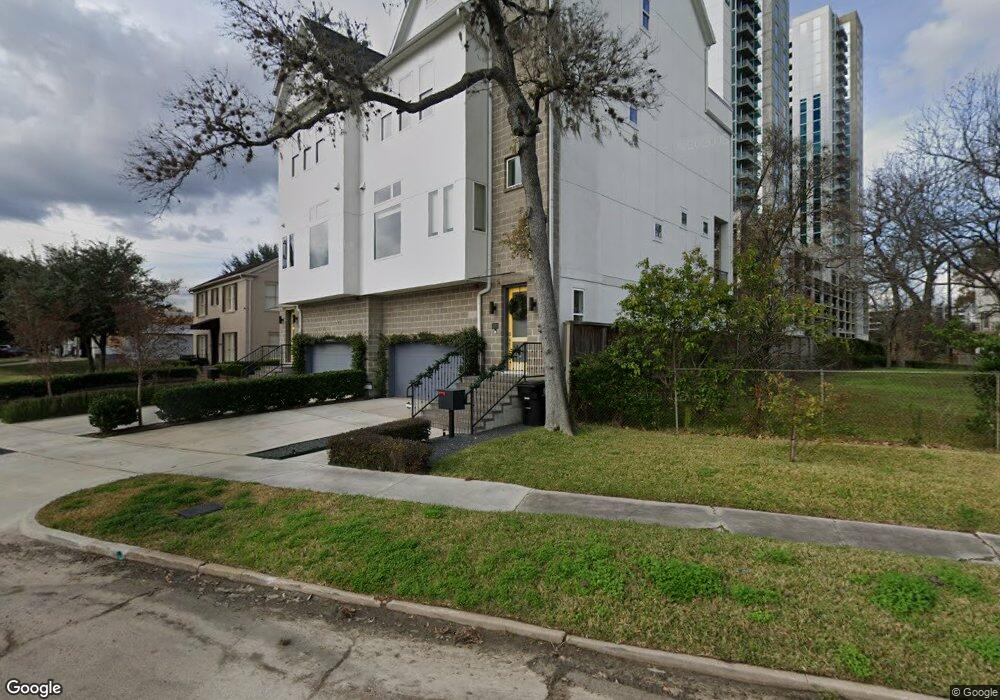2221 N Macgregor Way, Houston, TX 77004