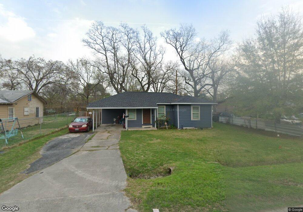 157 E Witcher Ln, Houston, TX 77076 - photo 1