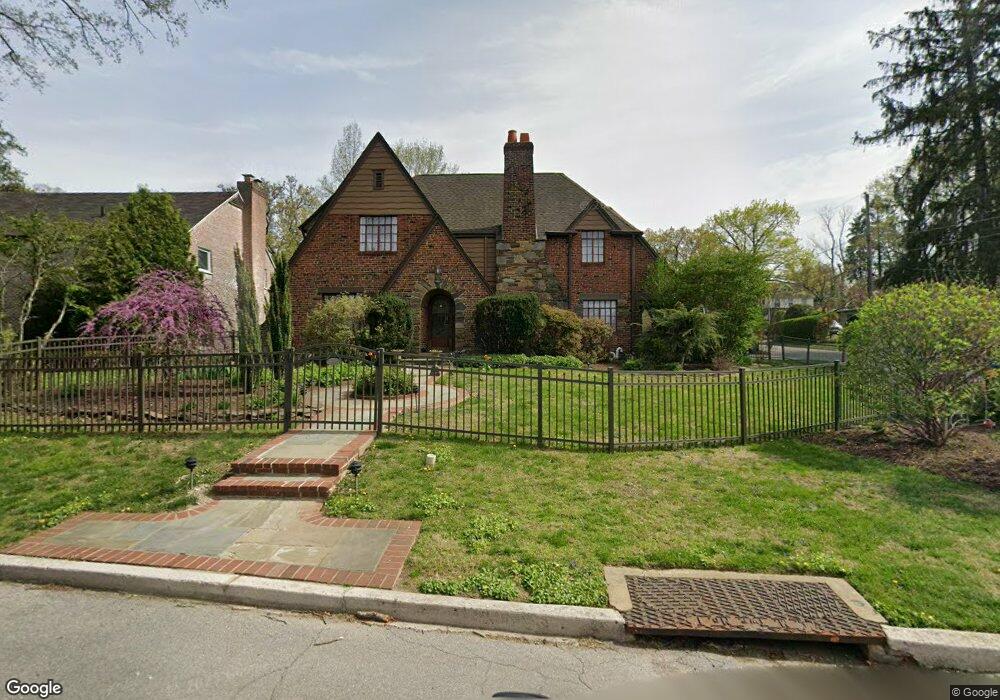 102 E Dartmouth Rd, Bala Cynwyd, PA 19004 - photo 1