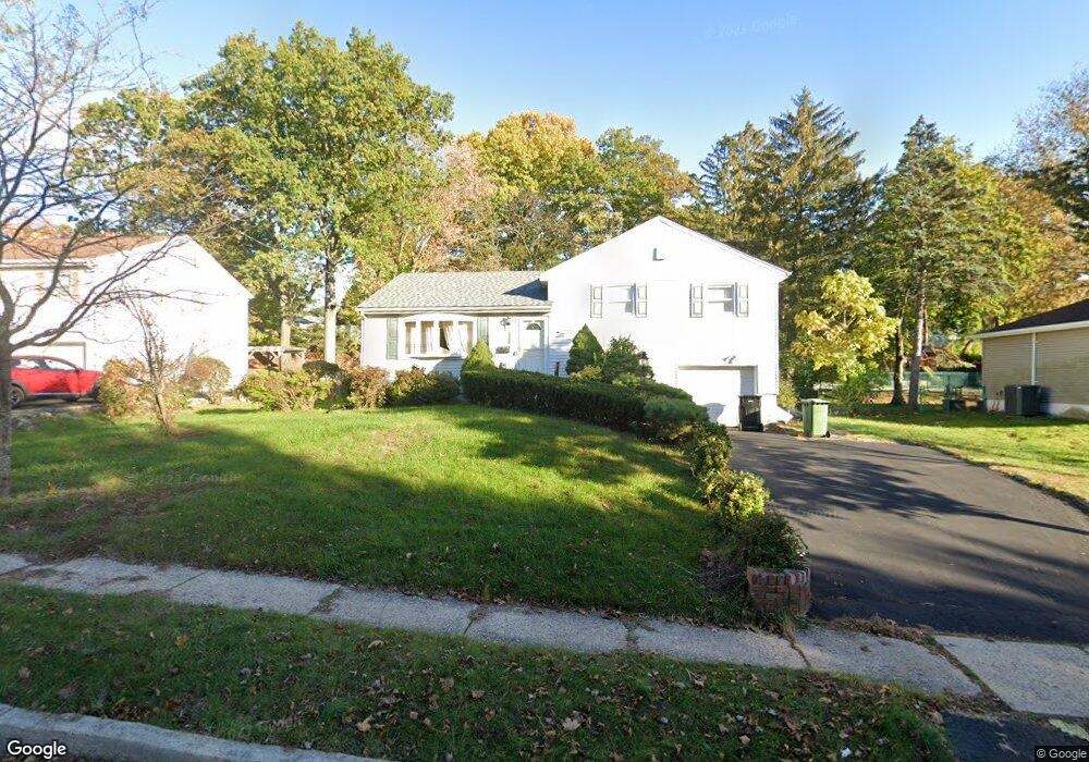 560 Clinton Rd, Paramus, NJ 07652 - photo 1