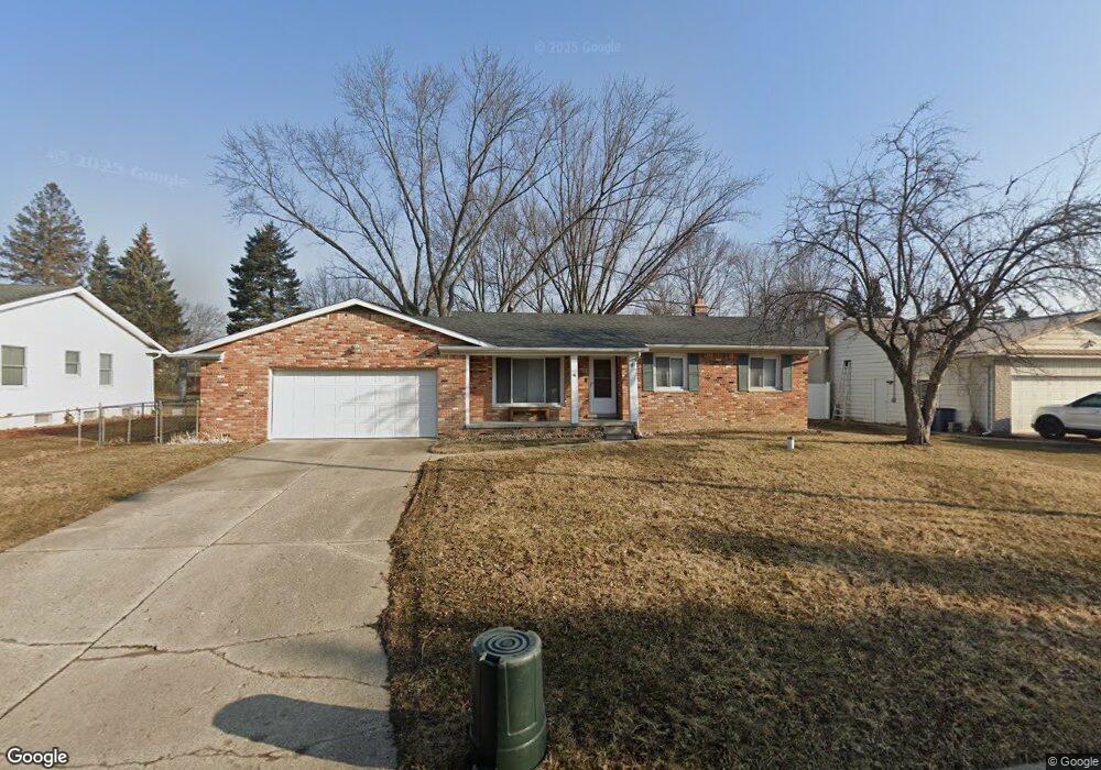 1412 Knollridge Ln, Flint, MI 48507 - photo 1