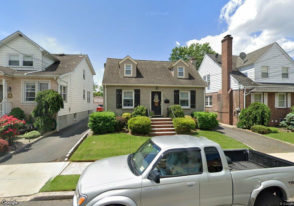 2152 Balmoral Ave, Union, NJ 07083 - photo 1