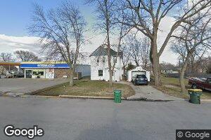 131 N 6th St, Bird Island, MN 55310