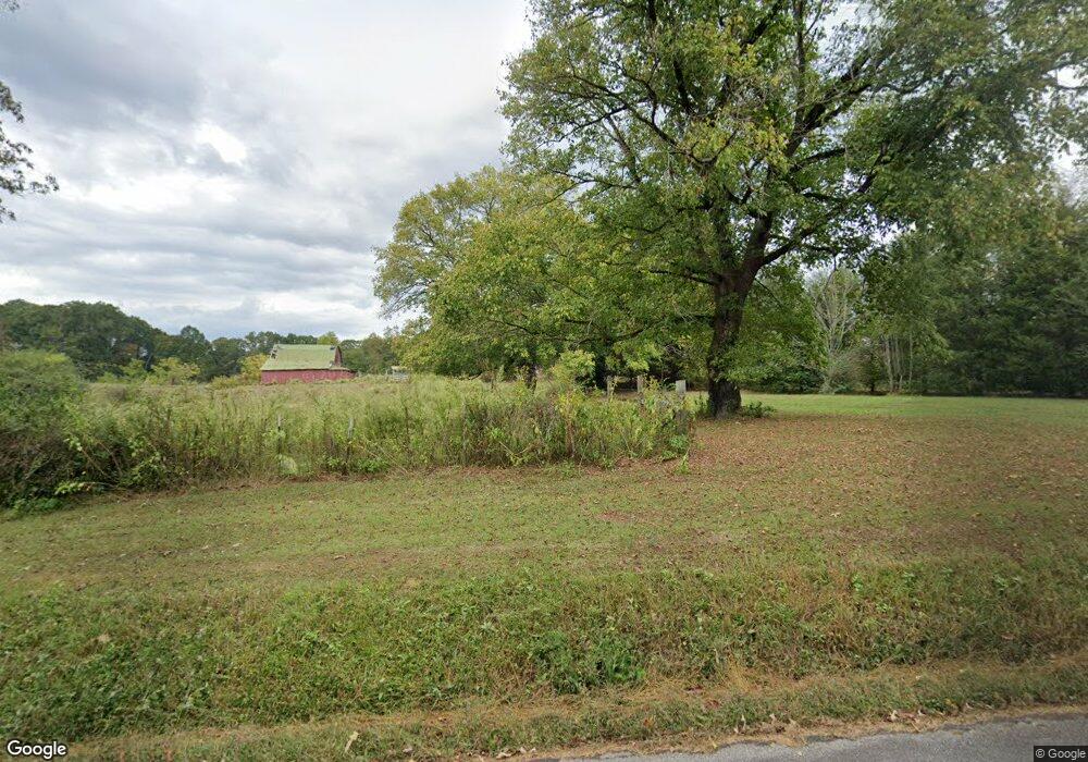 819 Waters St W, Clarkesville, GA 30523 - photo 1