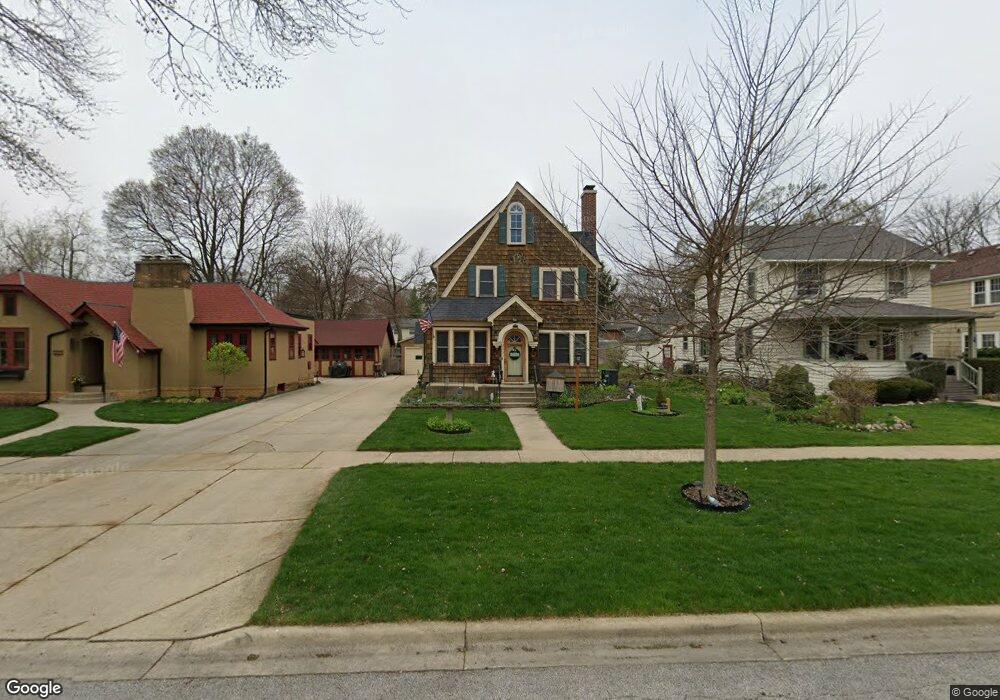 333 S Commonwealth Ave, Aurora, IL 60506 - photo 1