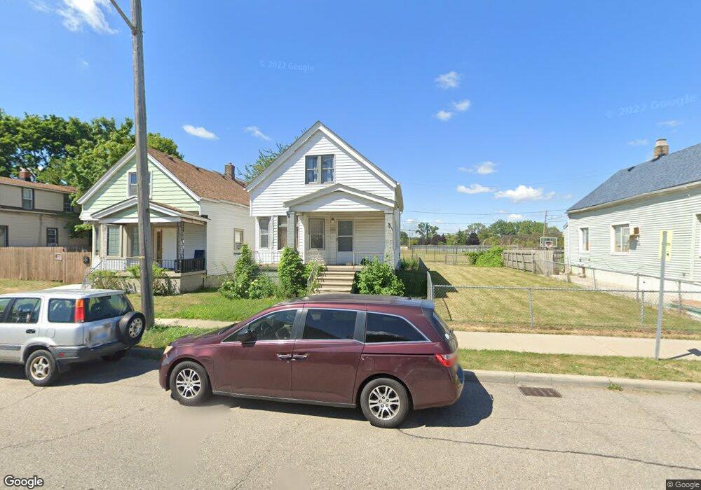 9745 Dequindre St, HamtraMcK, MI 48212 - photo 1