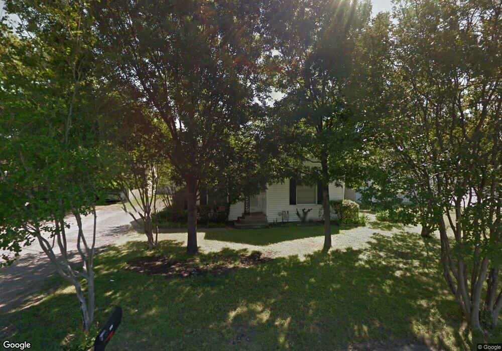 1310 S Shawnee St, Ennis, TX 75119 - photo 1