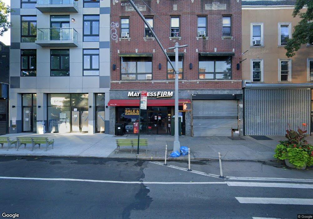 3059 Steinway St, Long Island City, NY 11103 - photo 1