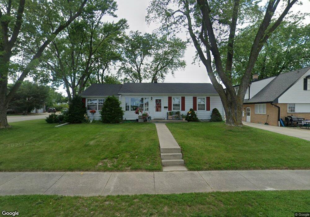 4755 N 126th St, Butler, WI 53007 - photo 1