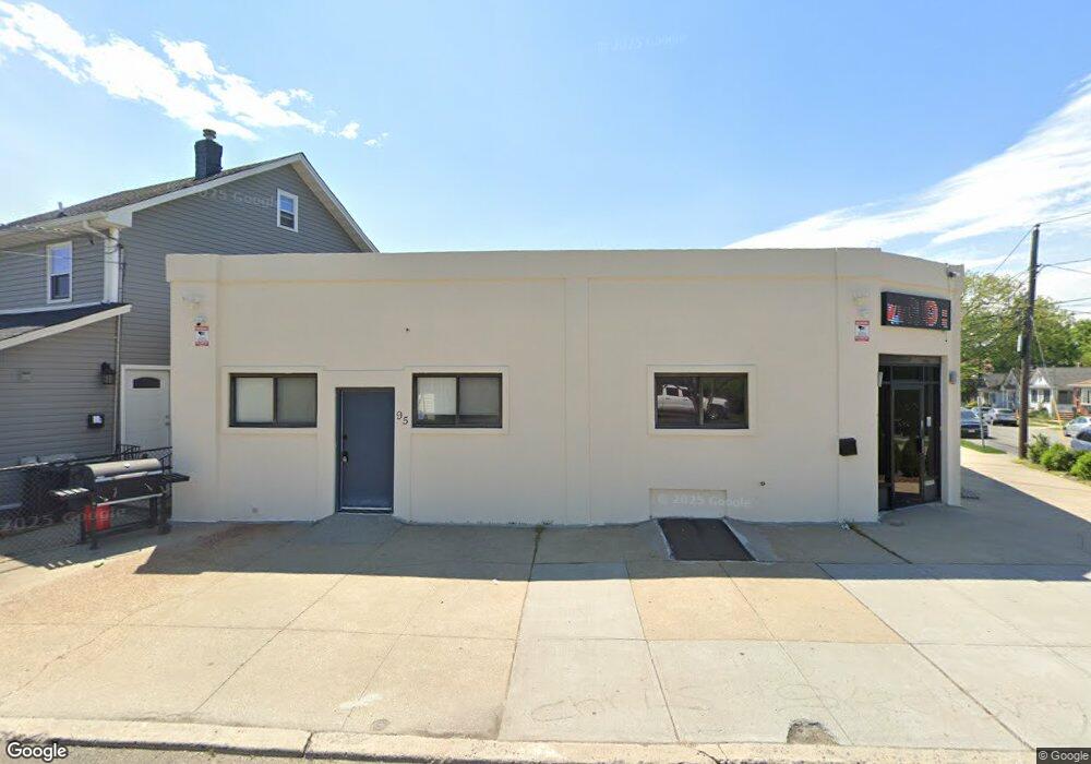 95 New Hyde Park Rd, Franklin Square, NY 11010 - photo 1