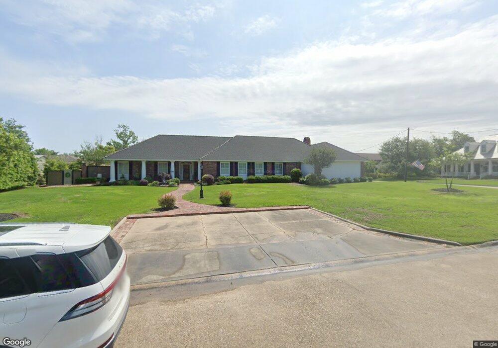 3916 Buccaneer Ln, Lake Charles, LA 70605 - photo 1