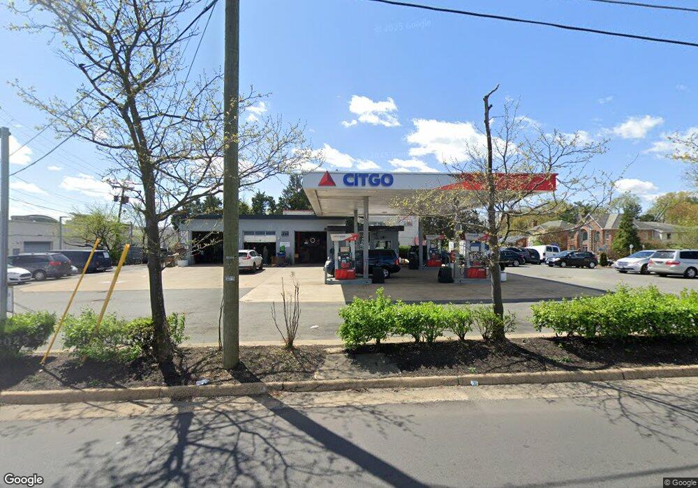 3425 Payne St, Falls Church, VA 22041 - photo 1