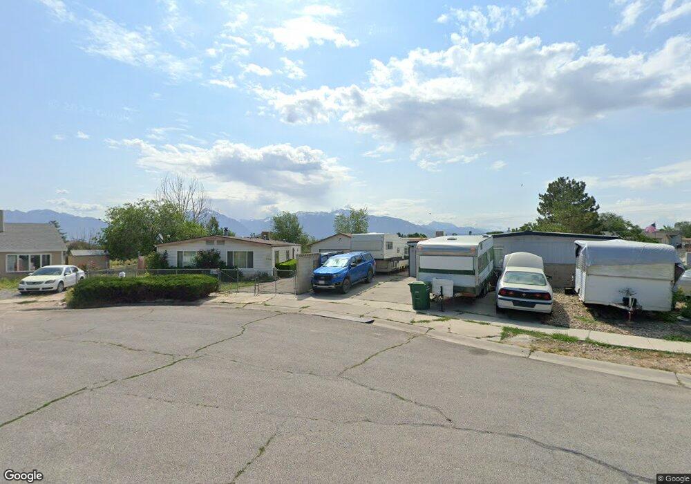 8527 S Susan Cir, West Jordan, UT 84088 - photo 1