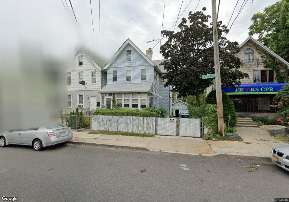 213 Jewett Ave, Staten Island, NY 10302 - photo 1