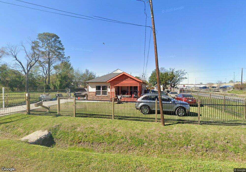 758 Lucky St, Houston, TX 77088 - photo 1