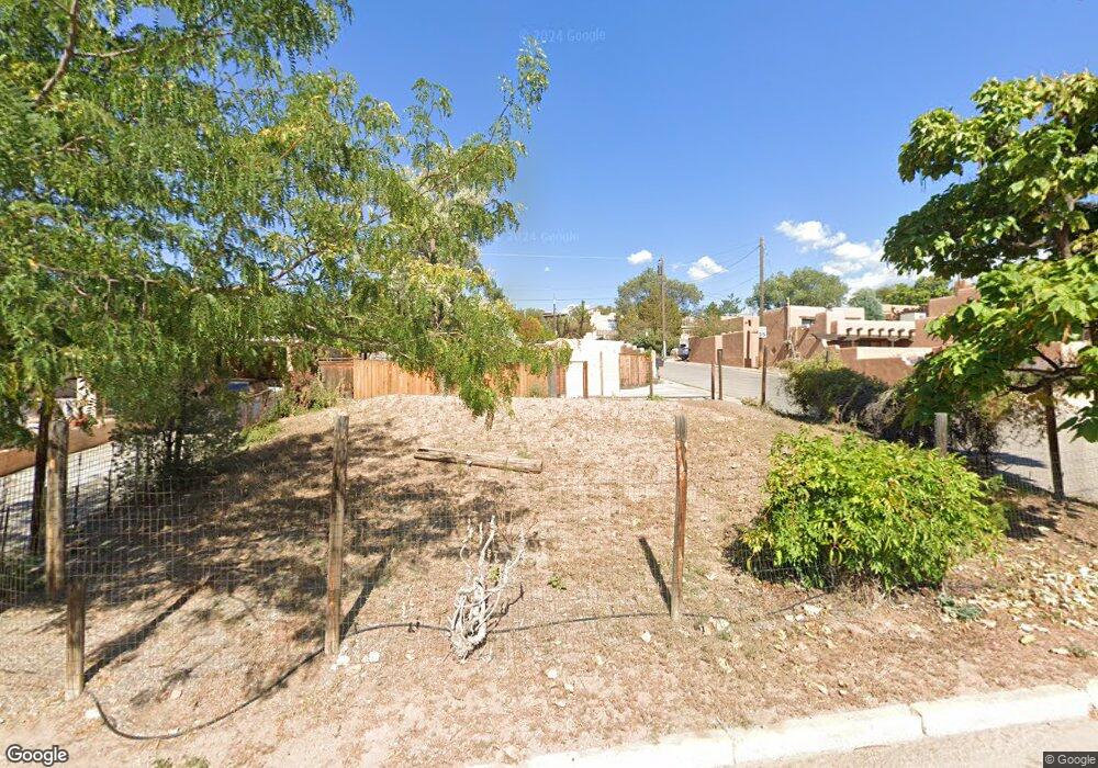 610 Rio Grande Avenu 605 Griffin Street Ave, Santa Fe, NM 87501 - photo 1