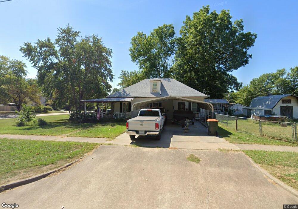 303 W 9th St, Claremore, OK 74017 - photo 1