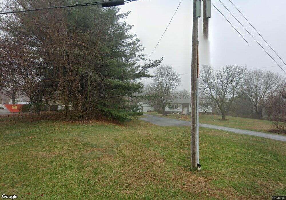 828 Franklin Rd, Boyertown, PA 19512 - photo 1