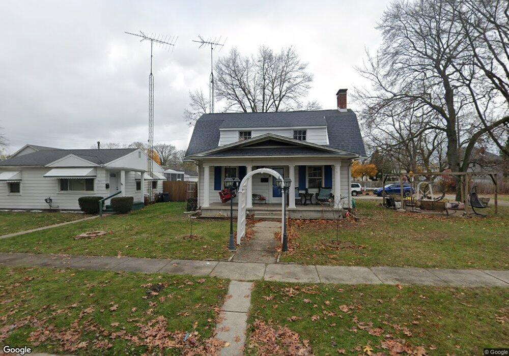 915 Jenkinson St, Port Huron, MI 48060 - photo 1