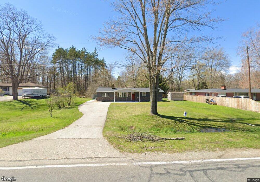 617 Sandow Rd, Midland, MI 48640 - photo 1