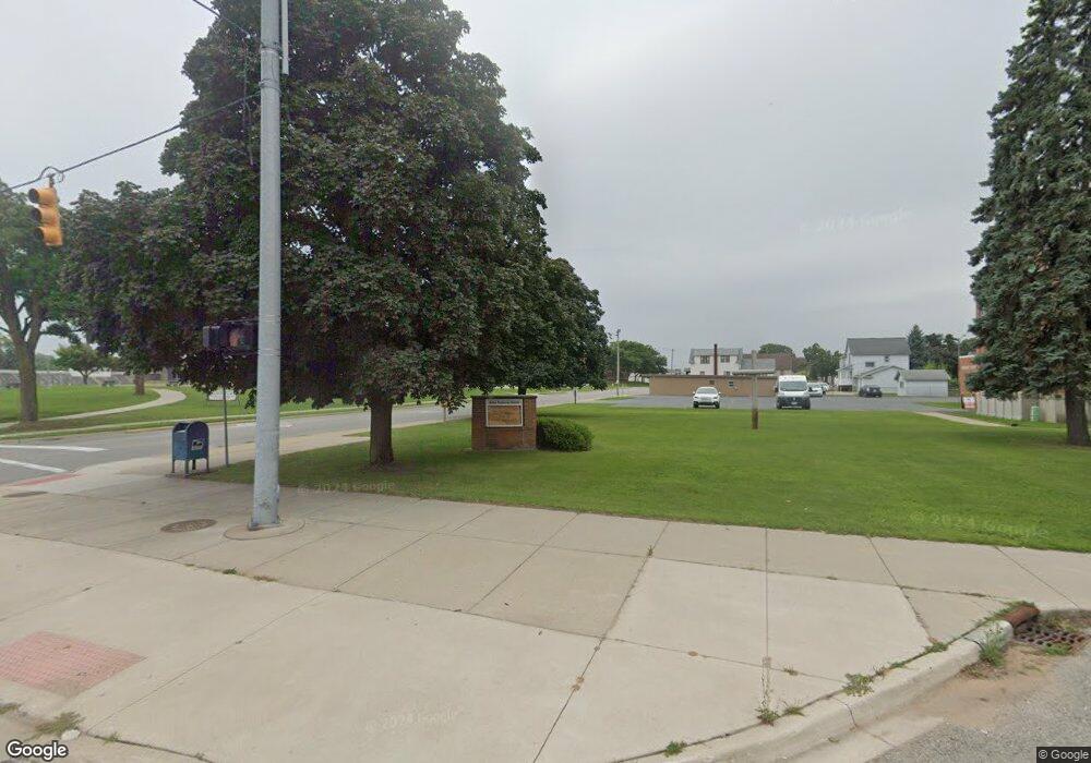 1313 14th Ave, Menominee, MI 49858 - photo 1