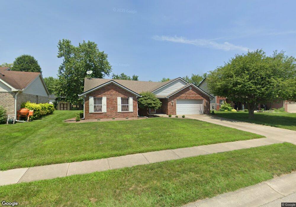 1680 Williamsburg Ln, Franklin, IN 46131 - photo 1