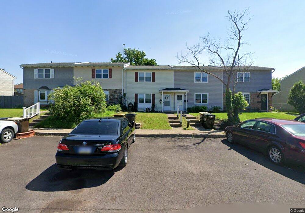 527 Colonial Dr, East Greenville, PA 18041 - photo 1