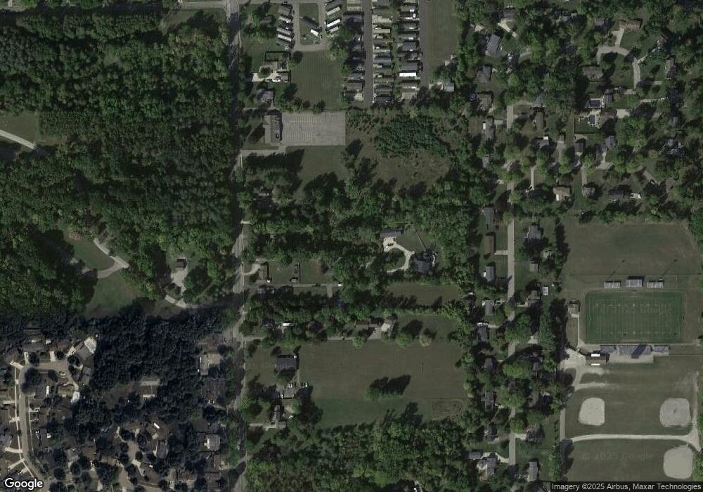 552 N Mckinley Rd, Flushing, MI 48433 - photo 1