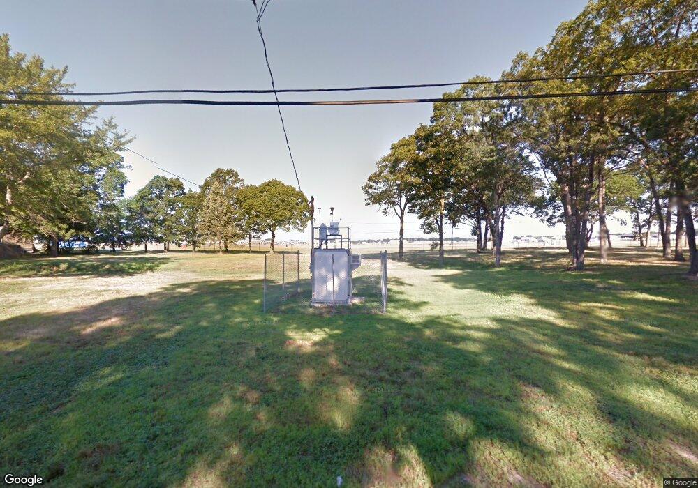 53 Pembroke Ave, Warwick, RI 02889 - photo 1