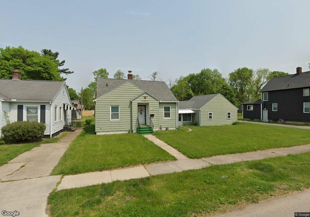 1024 W Hubbard Ave, Elkhart, IN 46516 - photo 1