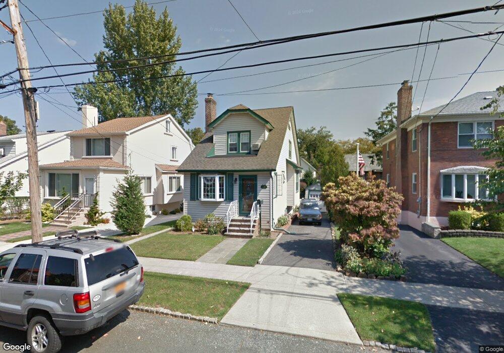 3339 170th St, Flushing, NY 11358 - photo 1