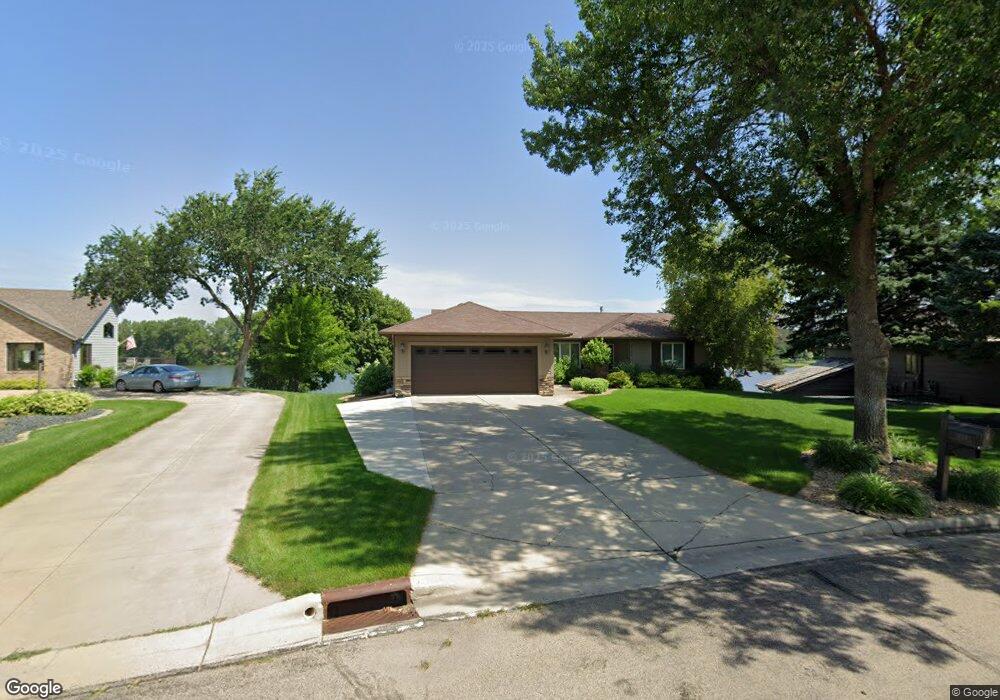 1724 Bay Oaks Dr, Albert Lea, MN 56007 - photo 1