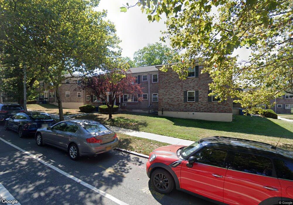 15266 Jewel Ave unit A, Flushing, NY 11367 - photo 1