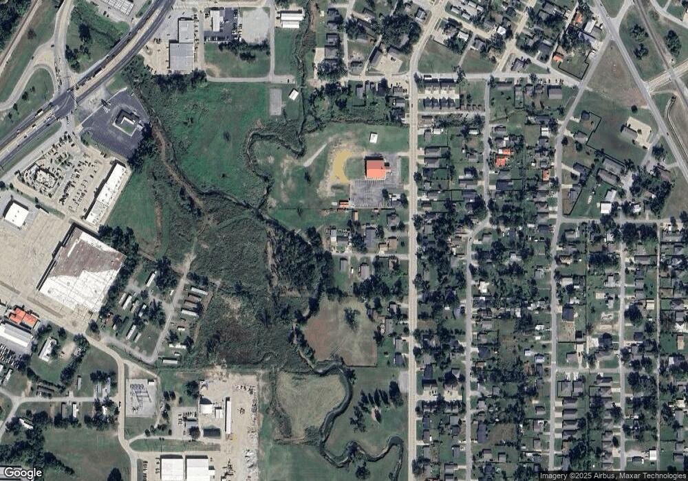 307 Terry St, Claremore, OK 74017 - photo 1