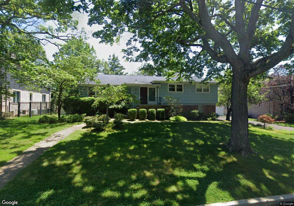 11 Lynn Dr, Englewood Cliffs, NJ 07632 - photo 1